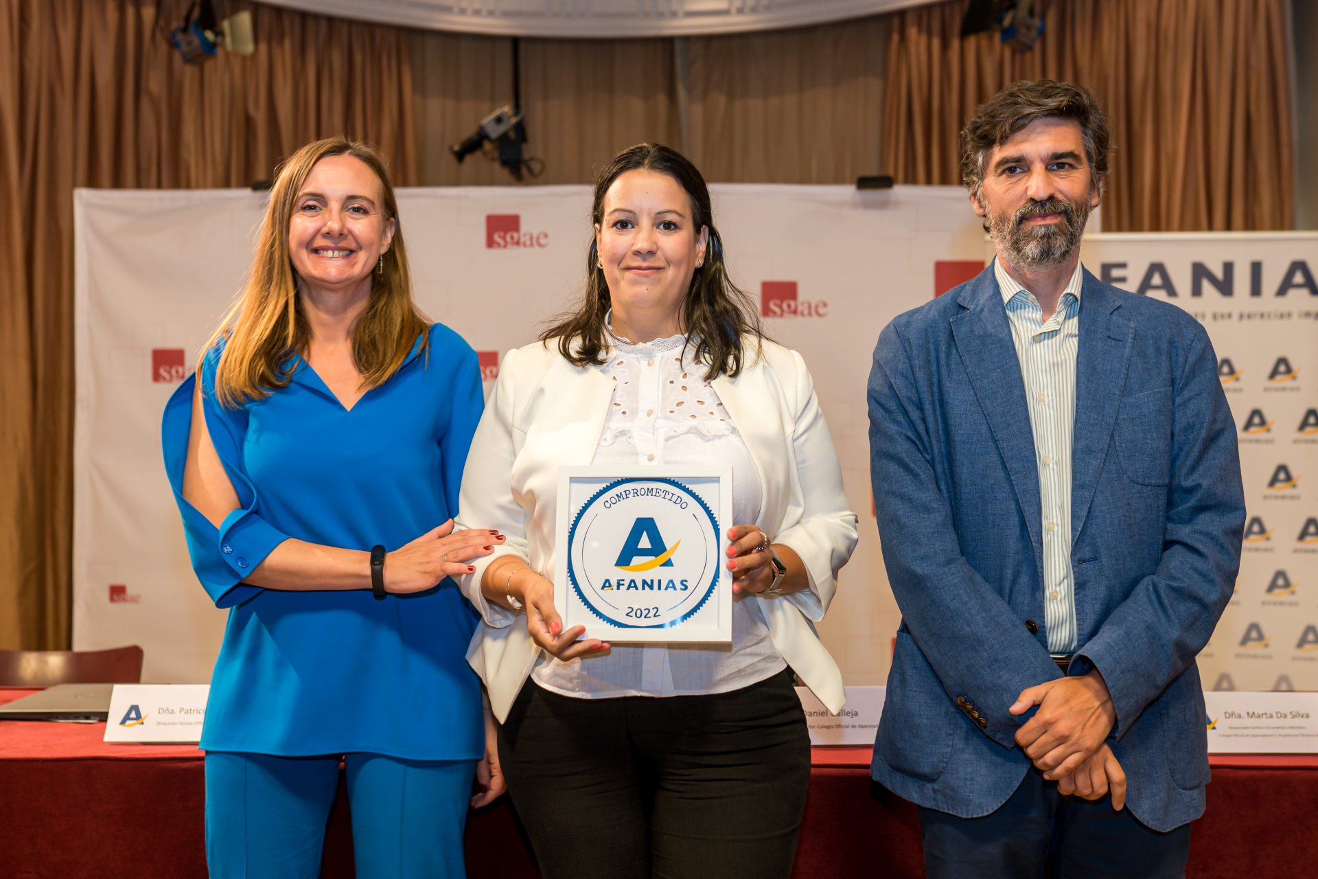 Reconocimiento a Colegio Luz Casanova Usera.  Recoge Beatríz Encabo. Administrador.