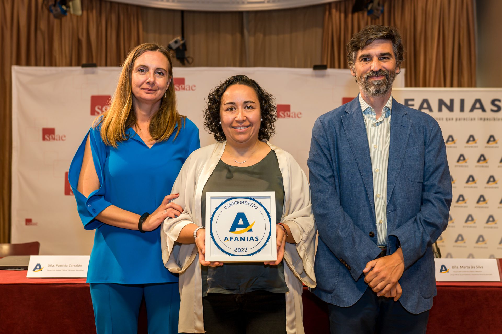 Reconocimiento a Colegio de Ingenieros Técnicos de Obras Públicas. Recoge Gemma Cucurella – Tesorera General del Colegio de Ingenieros Técnicos de Obras Públicas.